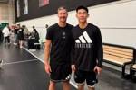 继续征程💪林葳晒出自己与前NBA球星德拉季奇合照：好玩